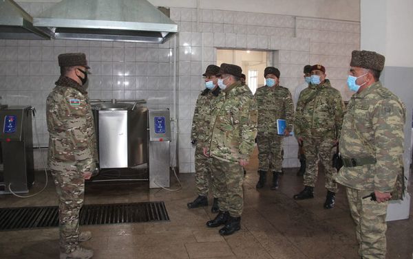 Проверка состояния обеспечения и уровня боевой подготовки подразделений, дислоцированных на освобожденных территориях - Sputnik Азербайджан