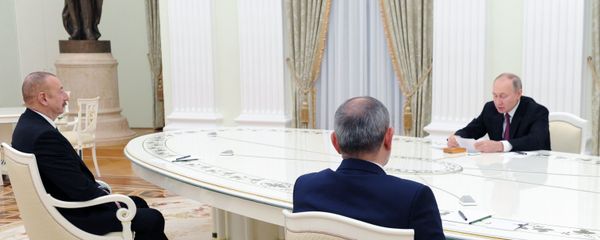 Владимир Путин проведет трехсторонние переговоры с Николом Пашиняном и Ильхамом Алиевым - Sputnik Азербайджан