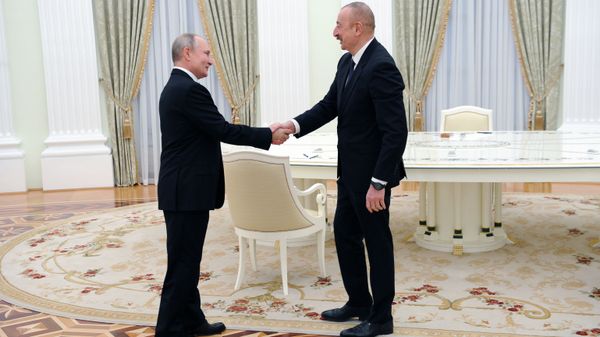 Президент РФ Владимир Путин, премьер-министр Армении Никол Пашинян и президент Азербайджана Ильхам Алиев во время трёхсторонних переговоров по поводу ситуации в Нагорном Карабахе - Sputnik Азербайджан