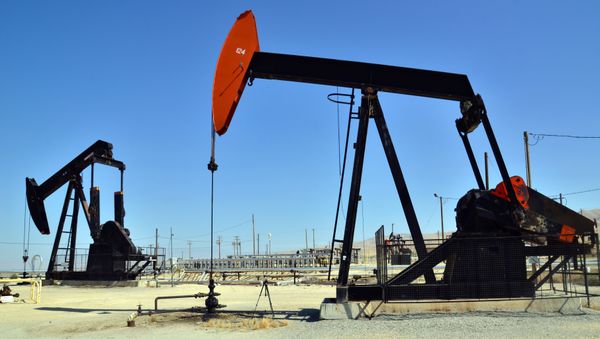 Нефтяные насосы, архивное фото  - Sputnik Азербайджан