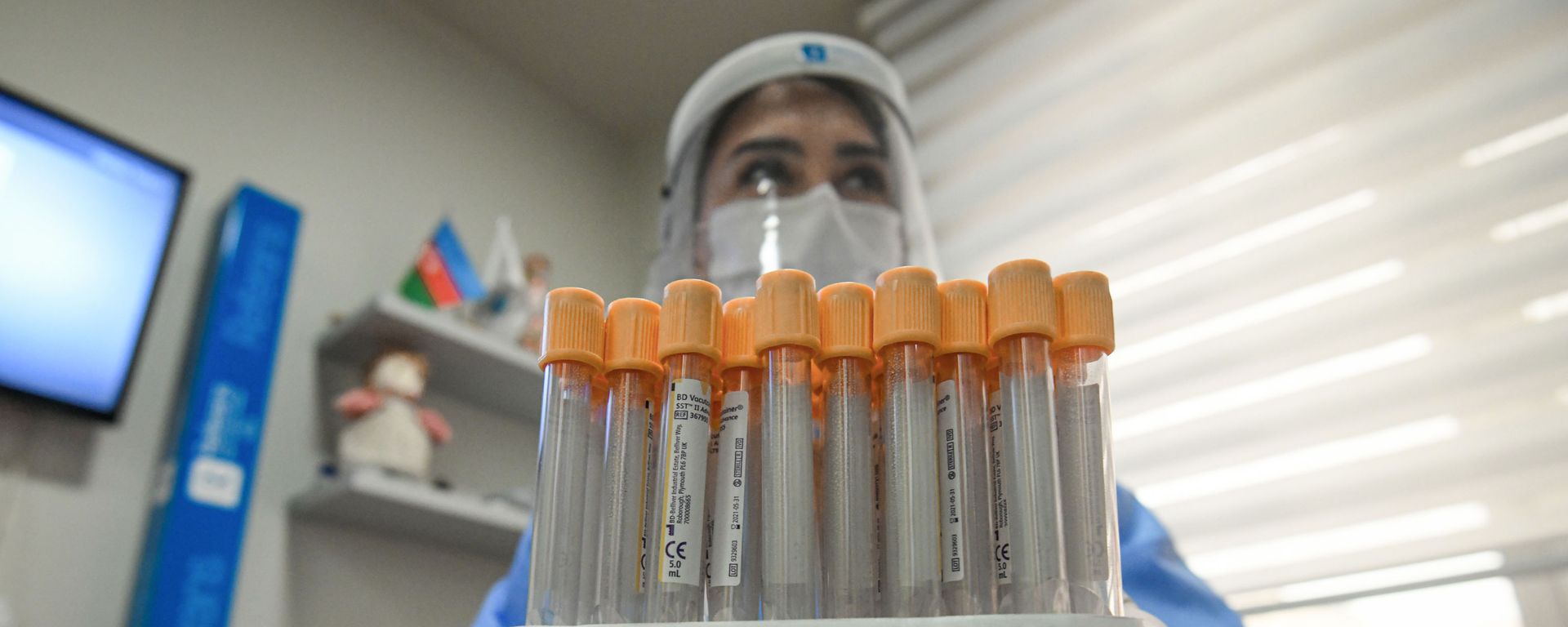 Bakıda klinikaların birində koronavirus testi - Sputnik Азербайджан, 1920, 02.03.2021