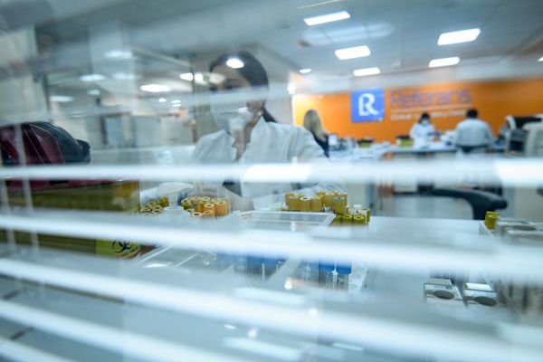 Bakıda klinikaların birində koronavirus testi - Sputnik Азербайджан
