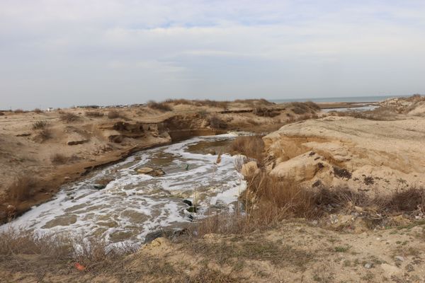 Канализации на Абшероне не предвидится, а сточные воды продолжают стекать в море - Sputnik Азербайджан