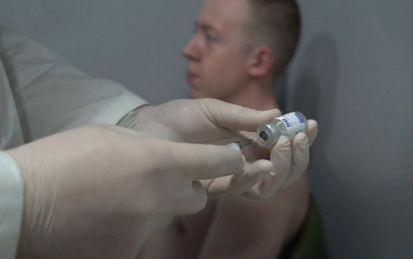  Вакцинирование российских военнослужащих на наблюдательных постах в Лачинском коридоре - Sputnik Азербайджан