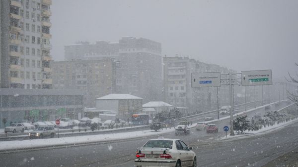 Первый снег в Баку  - Sputnik Азербайджан