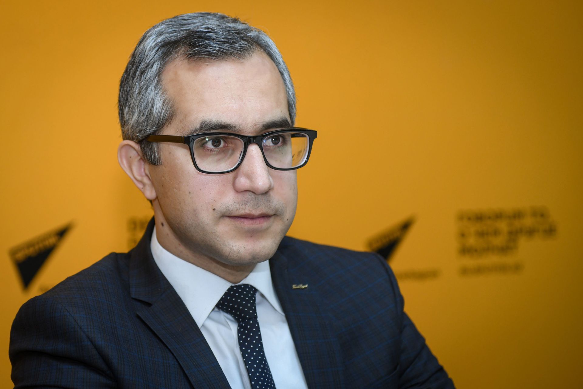 Эксперт по образованию Кямран Асадов - Sputnik Азербайджан, 1920, 26.02.2024