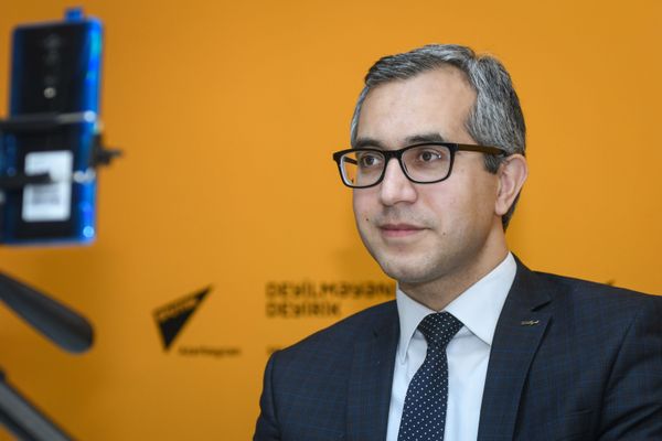 Эксперт по образованию Кямран Асадов - Sputnik Азербайджан