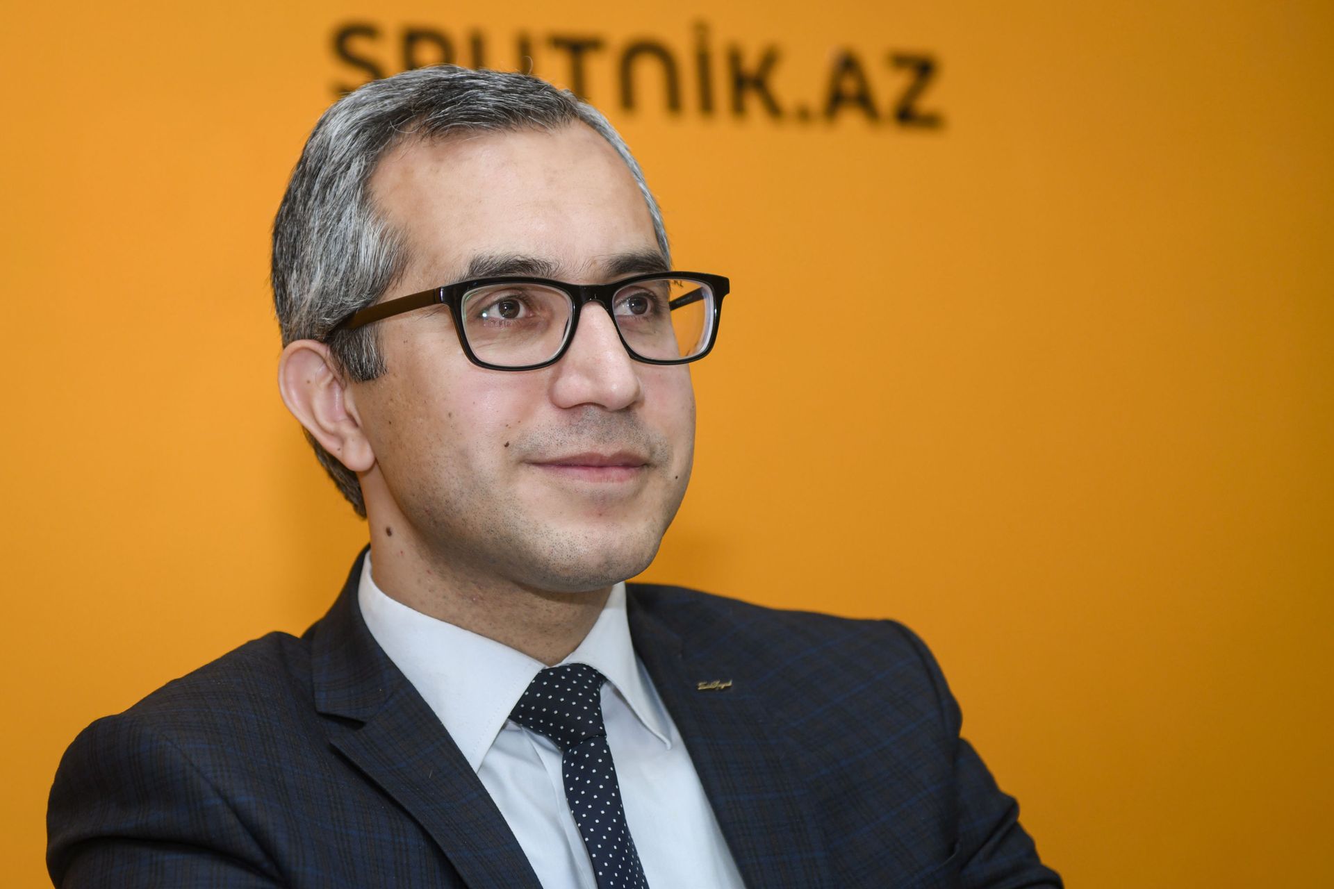 Эксперт по образованию Кямран Асадов - Sputnik Азербайджан, 1920, 22.02.2025