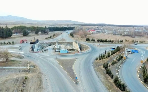 Ремонтные работы на 130-километровом участке дороги Гянджа-Газах-госграница - Sputnik Азербайджан