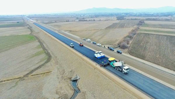 M2 magistralının 130 km-lik sonuncu hissəsinin genişləndirilməsi - Sputnik Азербайджан
