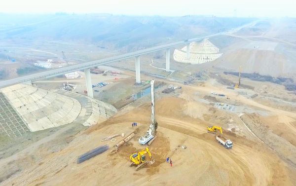 Ремонтные работы на 130-километровом участке дороги Гянджа-Газах-госграница - Sputnik Азербайджан