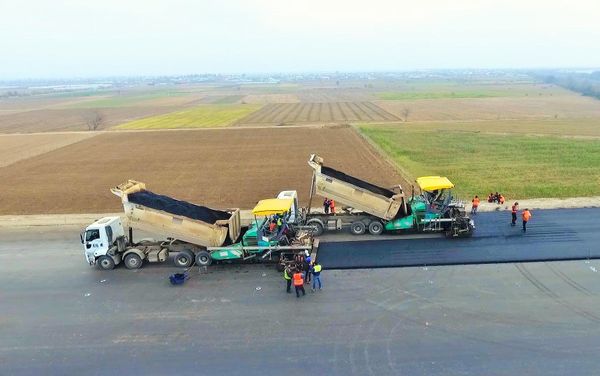 Ремонтные работы на 130-километровом участке дороги Гянджа-Газах-госграница - Sputnik Азербайджан