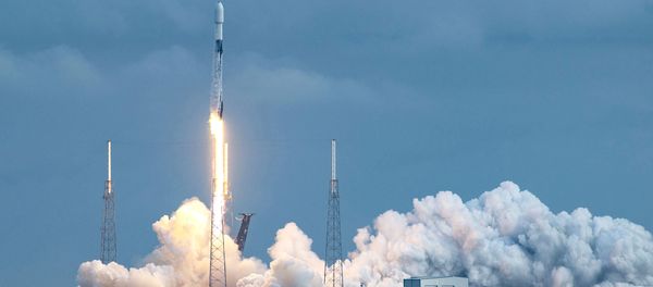 Новый рекорд Илона Маска - Sputnik Азербайджан