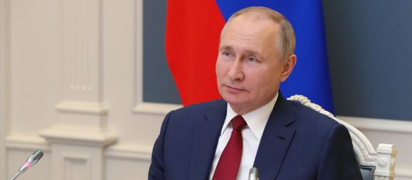 Президент РФ В. Путин выступил на сессии онлайн-форума Давосская повестка дня 2021 - Sputnik Азербайджан