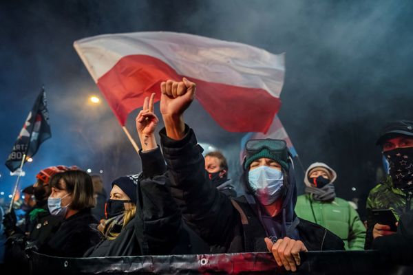 Учатники акции протеста против закона об абортах в Варшаве, Польша - Sputnik Азербайджан