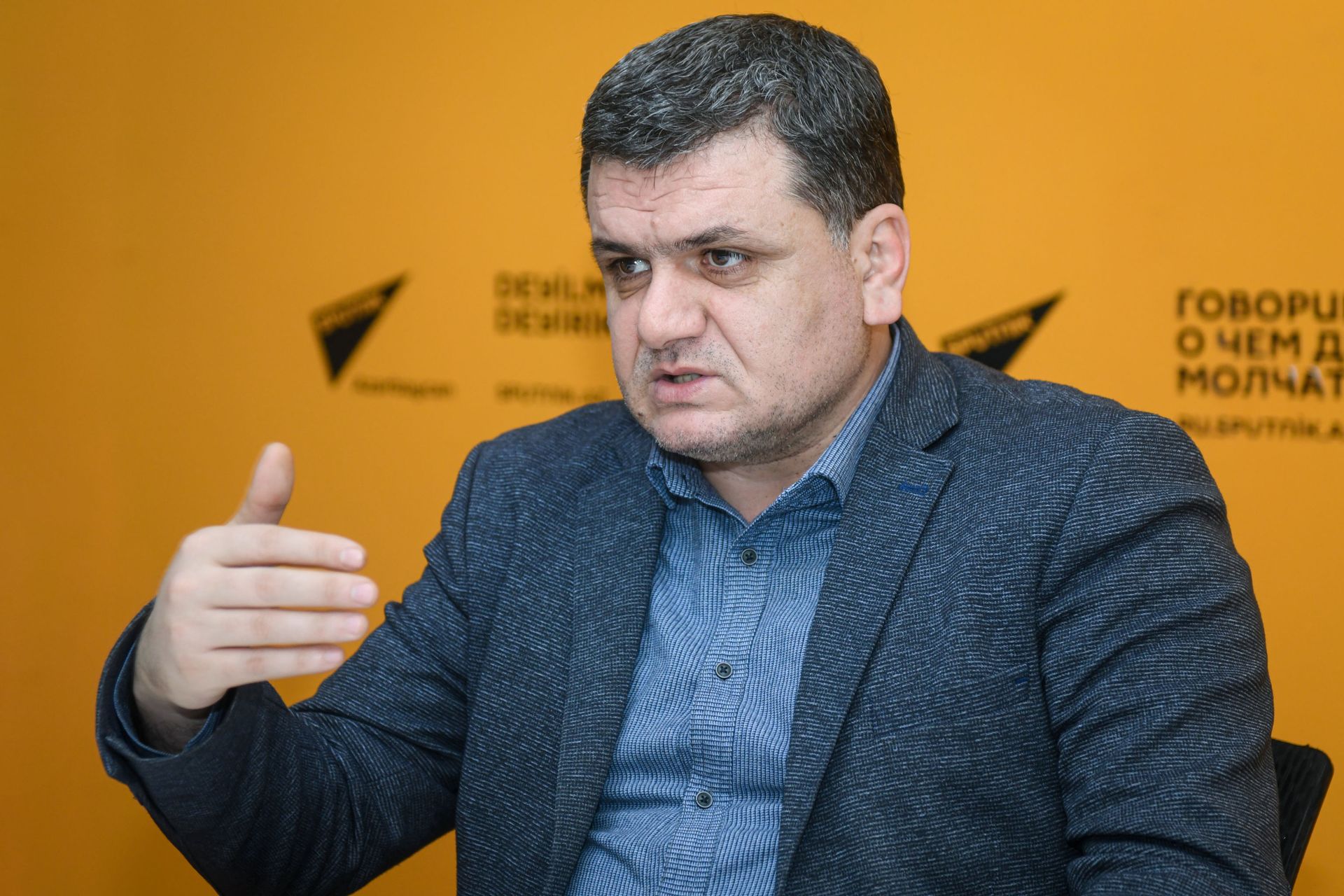 Транспортный эксперт Эльмаддин Мурадлы - Sputnik Азербайджан, 1920, 31.07.2024
