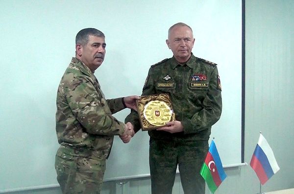 Гасанов и Фомин обсудили работу Российско-турецкого мониторингового центра по Карабаху Гасанов и Фомин обсудили работу Российско-турецкого мониторингового центра по Карабаху - Sputnik Азербайджан