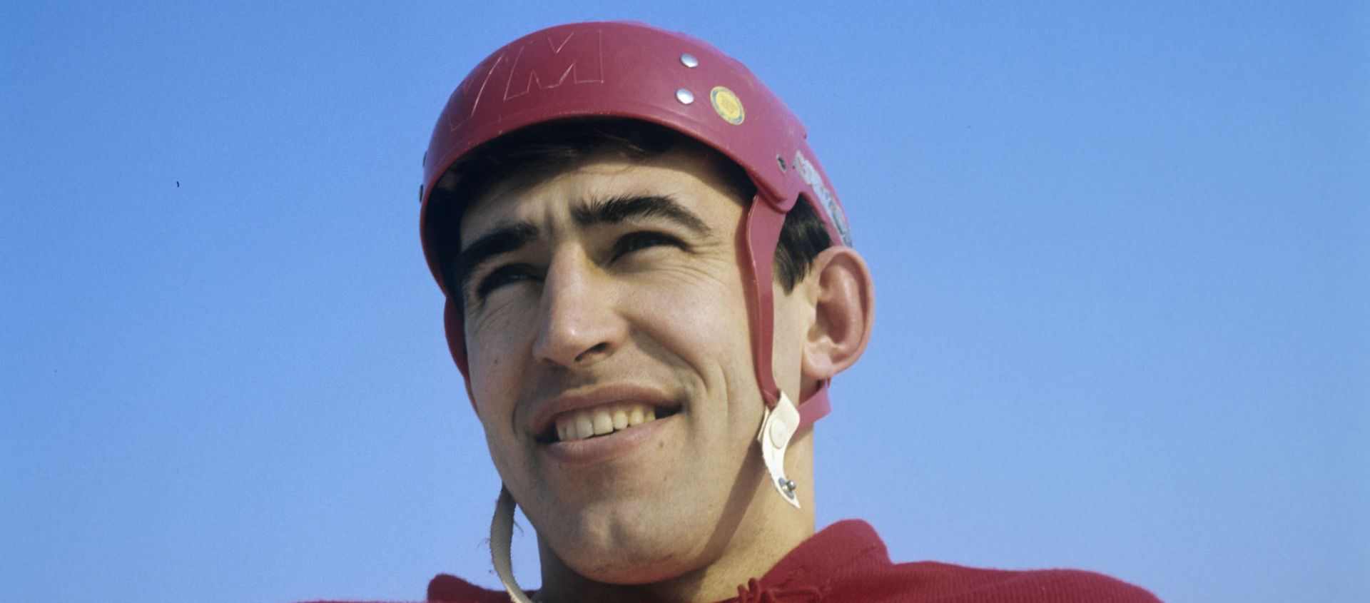 Нападающий сборной СССР по хоккею с шайбой, олимпийский чемпион (1964, 1968) Анатолий Фирсов. - Sputnik Азербайджан, 1920, 01.02.2021