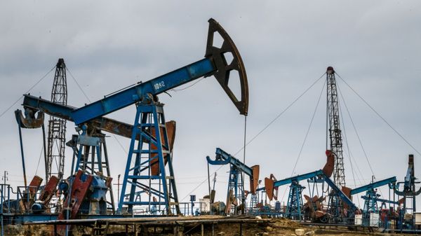 Нефтяные насосы в Баку, фото из архива - Sputnik Азербайджан