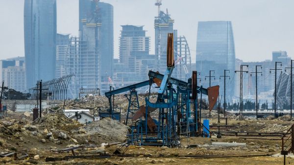 Нефтяные насосы в Баку, фото из архива - Sputnik Азербайджан