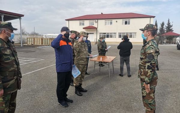Первая группа азербайджанских пиротехников подготовлена специалистами МЧС России
 - Sputnik Азербайджан