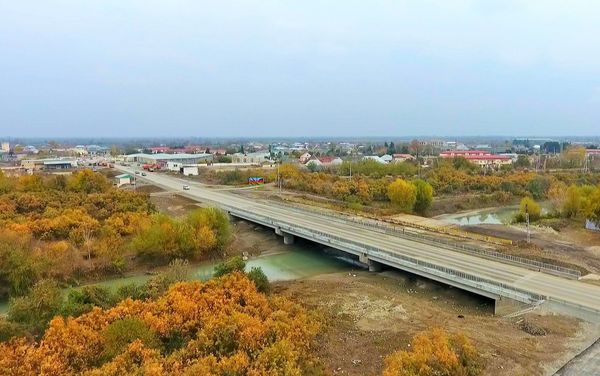 Новый автомобильный мост через реку Кура - Sputnik Азербайджан