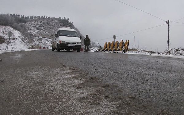 Контроль за соблюдением режима прекращения огня в Карабахе российскими миротворцами - Sputnik Азербайджан