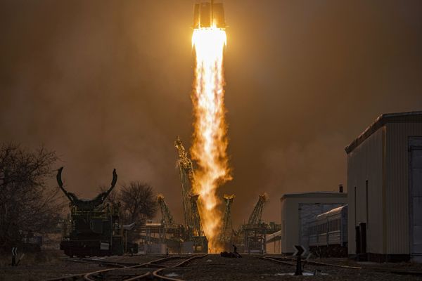 Запуск ракеты-носителя Союз-2.1а с грузовым кораблем Прогресс МС-16 c космодрома Байконур Запуск ракеты-носителя Союз-2.1а с грузовым кораблем Прогресс МС-16 c космодрома Байконур - Sputnik Азербайджан