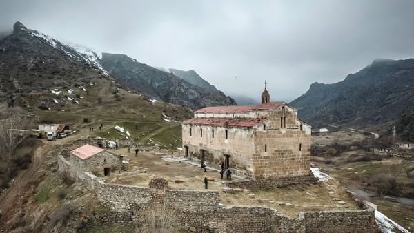 Azərbaycanın Laçın rayonun Husulu kəndində Ağoğlan məbədi-monastırı - Sputnik Азербайджан