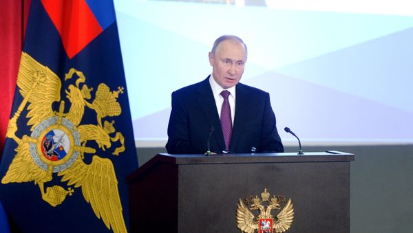 Президент РФ В. Путин принял участие в ежегодном расширенном заседании коллегии МВД России - Sputnik Азербайджан