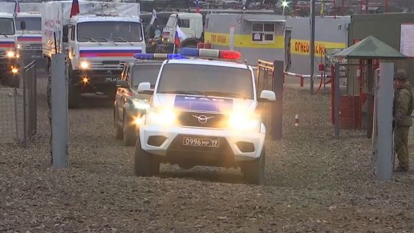 Доставка гуманитарной помощи российскими миротворцами в Кельбаджарский район - Sputnik Азербайджан