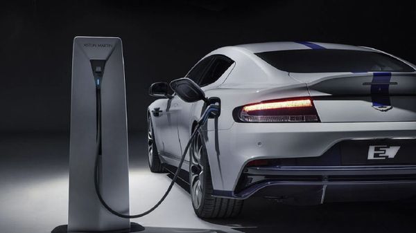 Aston Martin перейдет на электродвигатели - Sputnik Азербайджан