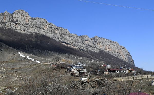 Взобравшись по отвесным скалам, они освободили крепость Карабаха - город Шуша. Операция по освобождению города от ВС Армении вошла в мировую военную историю. - Sputnik Азербайджан
