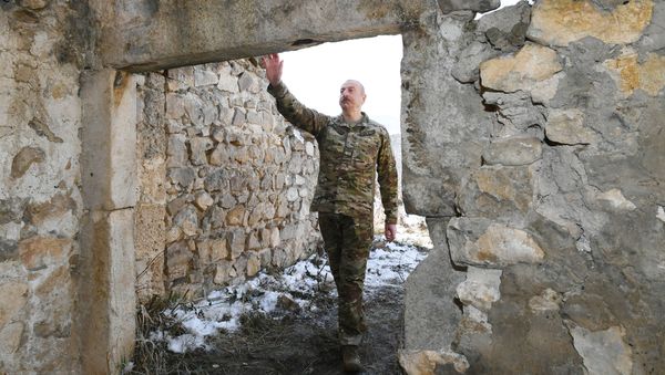 Prezident İlham Əliyev və birinci xanım Mehriban Əliyeva Şuşada olublar - Sputnik Азербайджан