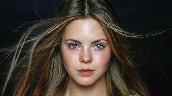 Девушка из украинской этнической группы в проекте The Ethnic Origins of Beauty - Sputnik Азербайджан