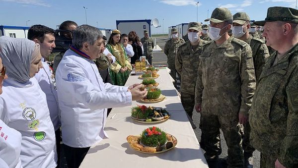 Birgə Monitorinq Mərkəzində Novruz mətbəxi təşkil edilib - Sputnik Азербайджан