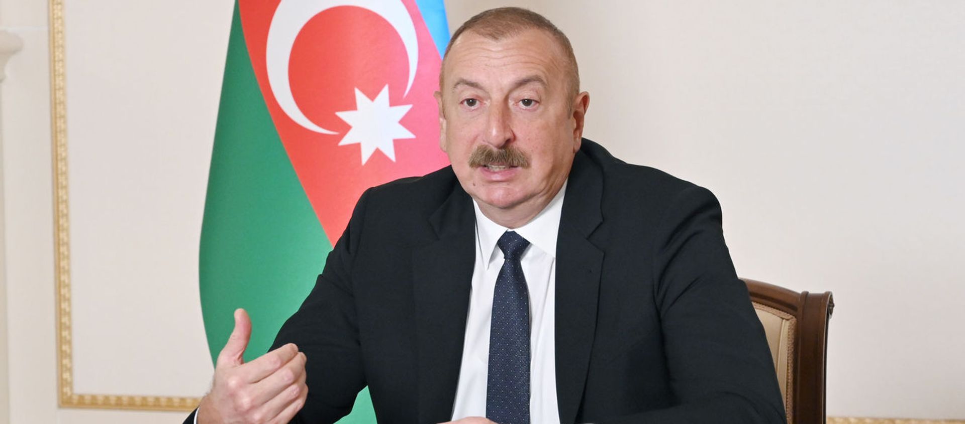 Президент Азербайджана Ильхам Алиев принял участие в неформальном Саммите Совета сотрудничества тюркоязычных государств - Sputnik Азербайджан, 1920, 31.03.2021