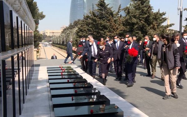 Делегацию во главе с министром торговли Турции Рухсар Пекджан в Баку - Sputnik Азербайджан