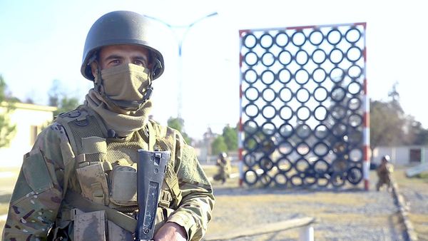 Kəşfiyyat bölmələri ilə döyüş hazırlığı üzrə məşğələlər - Sputnik Азербайджан