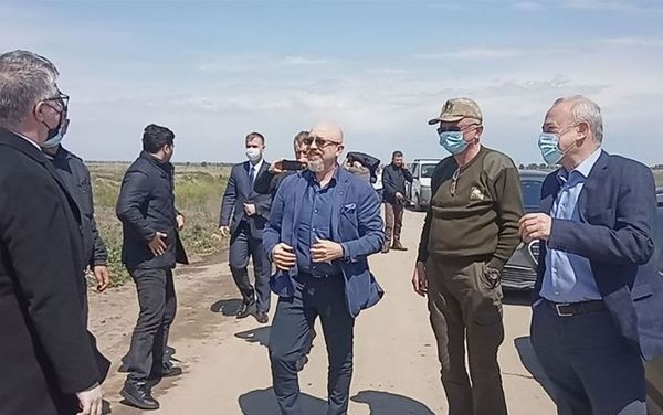 Делегация во главе с заместителем премьер-министра Украины Алексеем Резниковым посетила Агдам - Sputnik Азербайджан