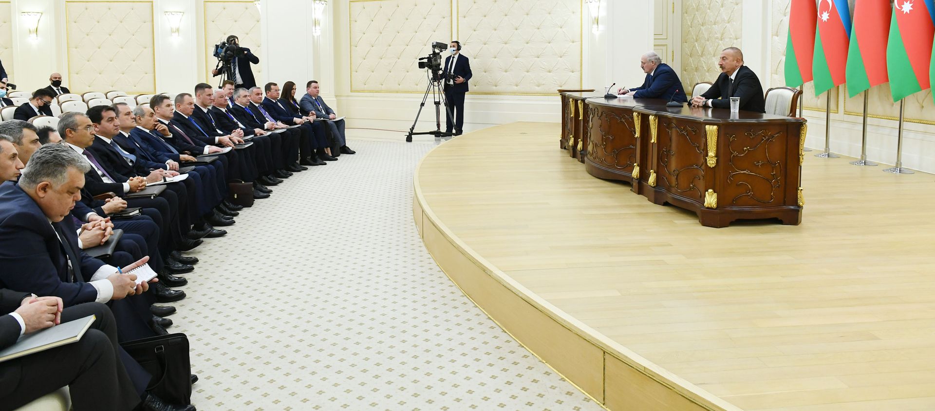 Президент Азербайджанской Республики Ильхам Алиев и Президент Беларуси Александр Лукашенко выступили с заявлениями для прессы - Sputnik Азербайджан, 1920, 16.04.2021