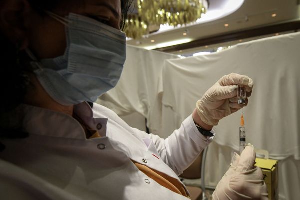 Вакцинация сотрудников отельной индустрии в Азербайджане - Sputnik Азербайджан