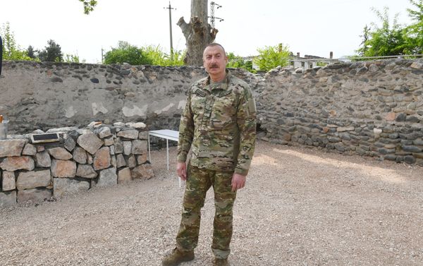Президент Ильхам Алиев во время визита в Джебраильский и Зангиланский районы - Sputnik Азербайджан