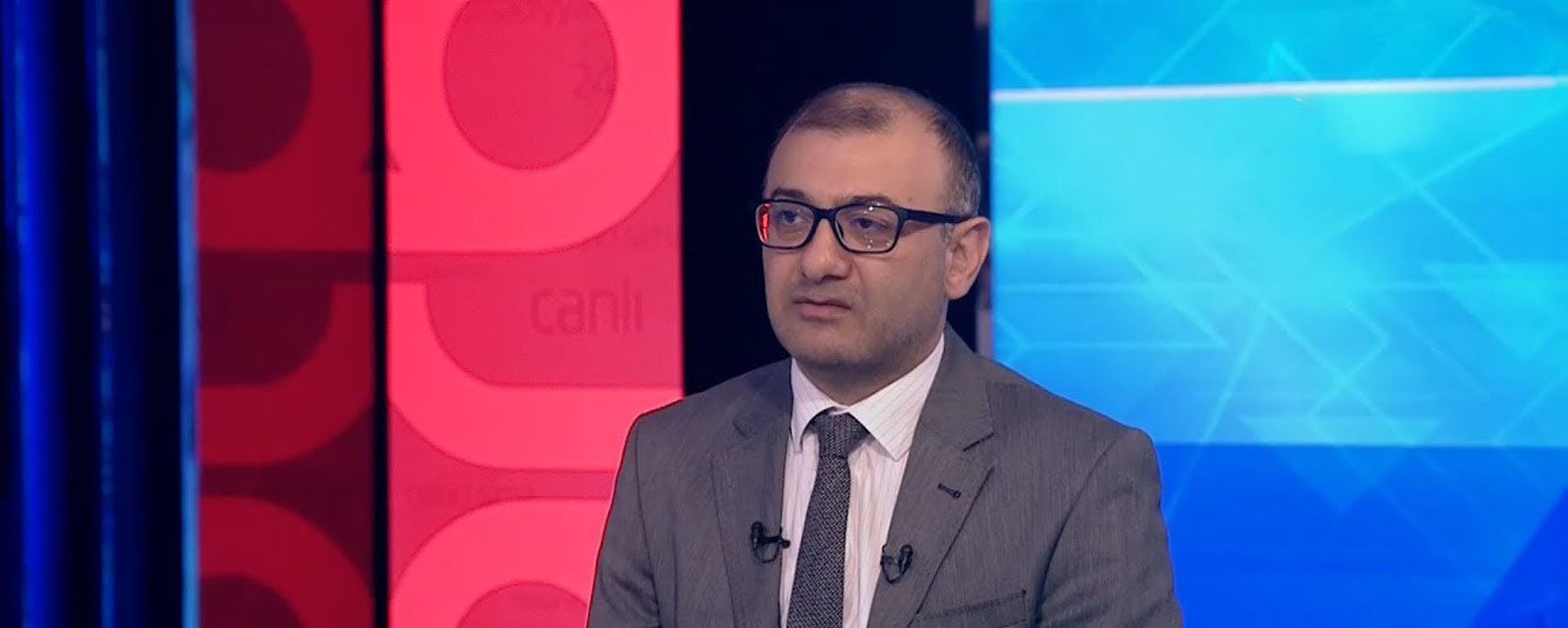 Avtonəqliyyat üzrə ekspert Eldəniz Cəfərov - Sputnik Азербайджан, 1920, 10.08.2021