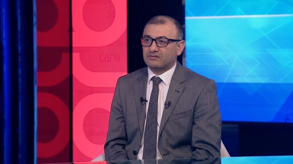 Avtonəqliyyat üzrə ekspert Eldəniz Cəfərov - Sputnik Азербайджан