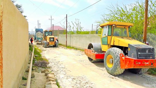 Xəzər rayonunda 16.3 km uzunluğa malik küçə və yol təmir edilir - Sputnik Азербайджан