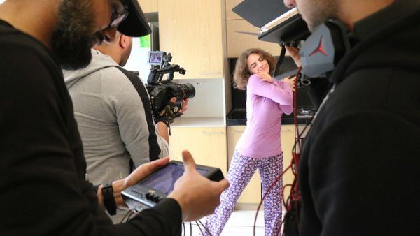 Кадры со съемок короткометражного фильма Etirafın dörd mərhələsi («Четыре этапа признания»)  - Sputnik Азербайджан