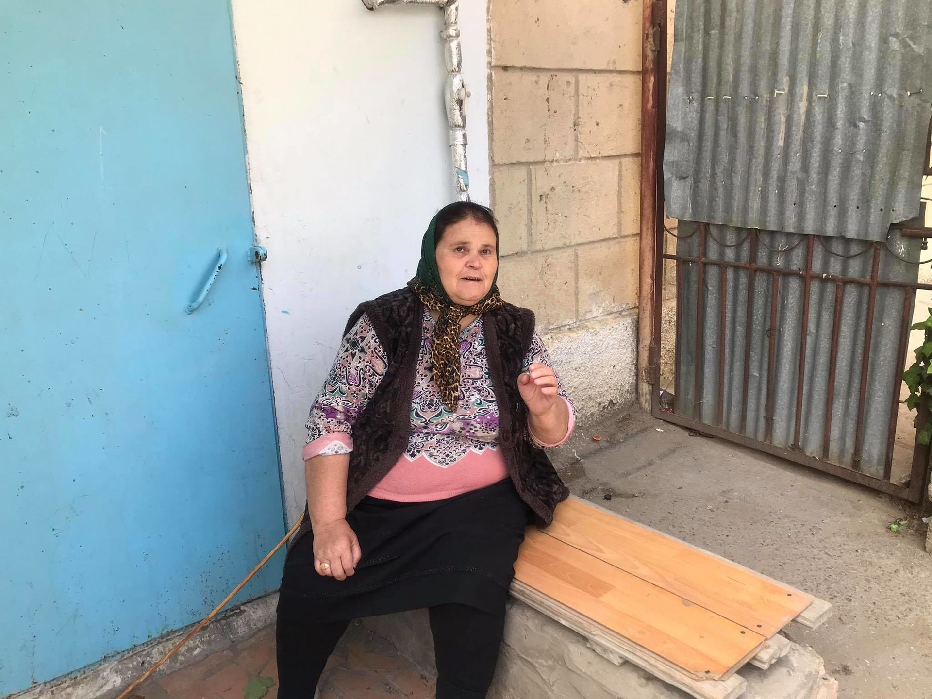 Эти каменные плиты покалечат еще не одного человека - репортаж с места ЧП в Бадамдаре - Sputnik Азербайджан, 1920, 03.05.2021
