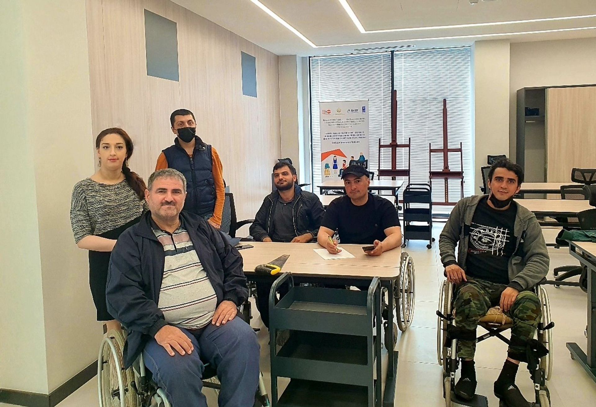 Без ограничений: в Баку появилась уникальная школа для особенных людей - Sputnik Азербайджан, 1920, 16.05.2021