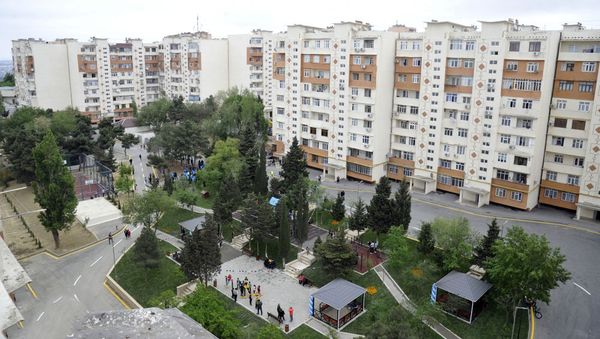 Suraxanıda “Bizim həyət” layihəsi çərçivəsində abadlaşdırılan növbəti həyət - Sputnik Азербайджан